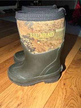 RedHead Black Youth Waterproof Pull-On Boot